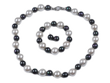 Signature Piece -  Mother of Pearls Necklace Set