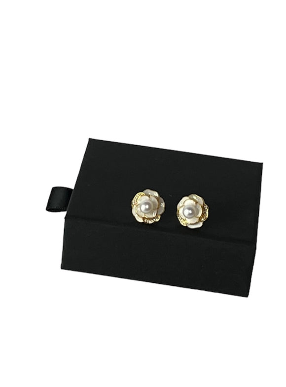 Freshwater Pearl Earrings