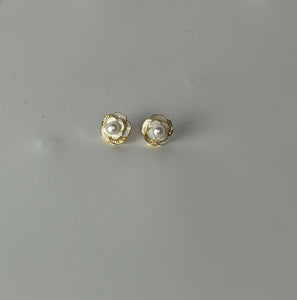Freshwater Pearl Earrings